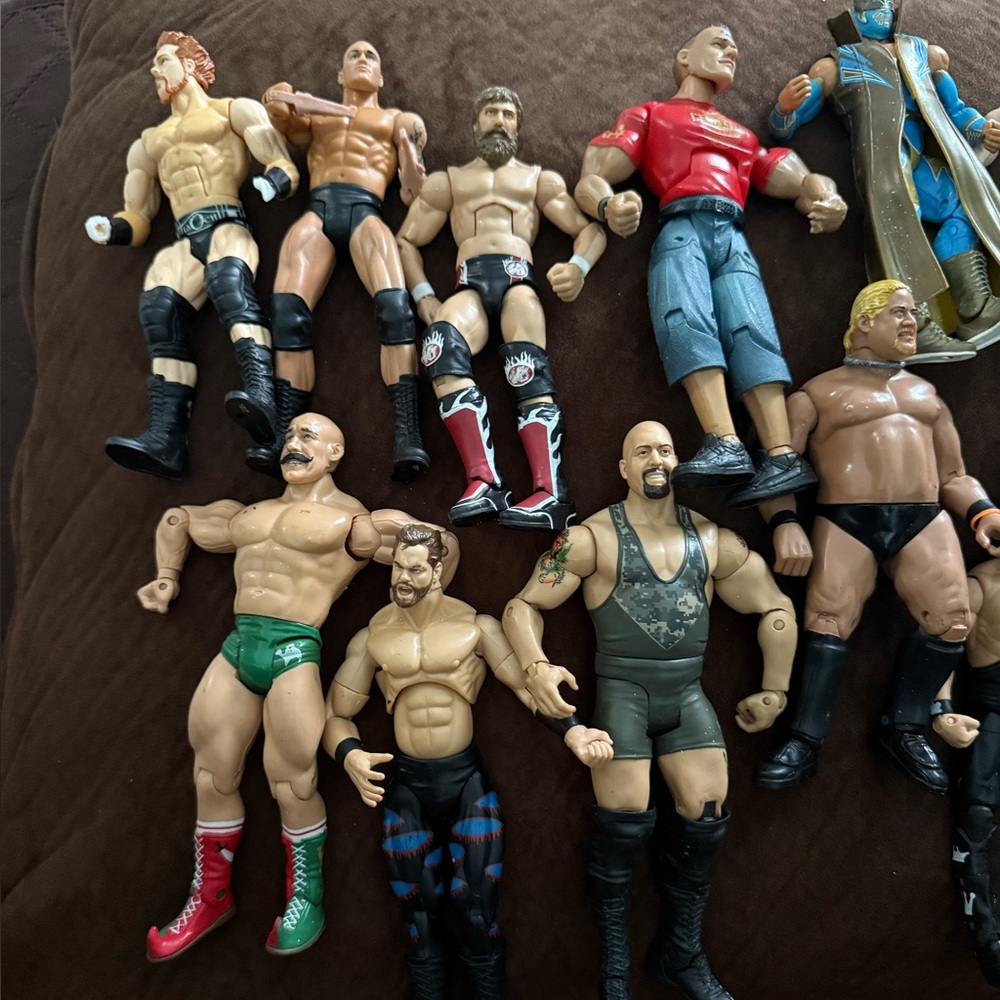 Wrestling Action Figure Collection - Picture 2 of 3